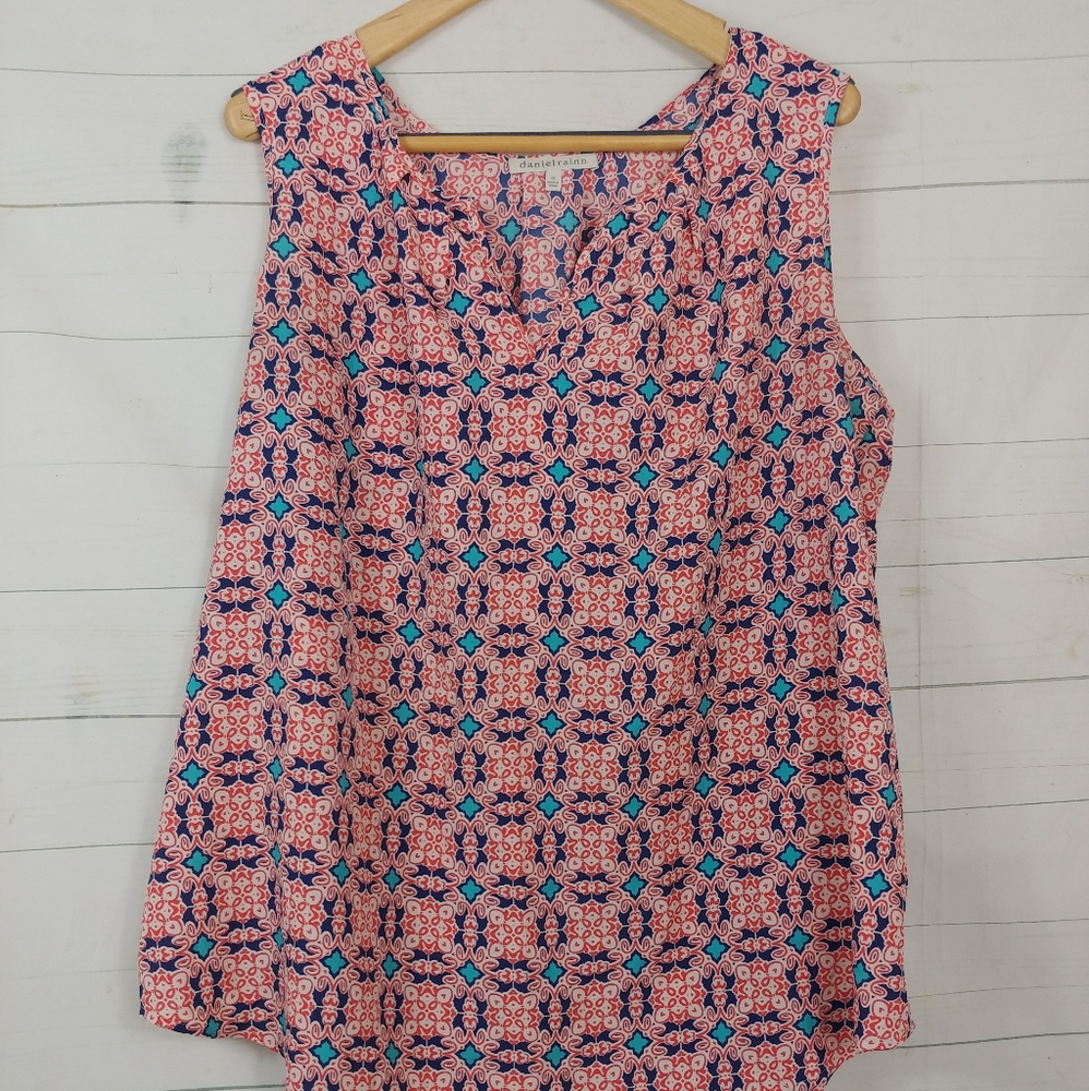 Daniel Rainn Sleeveless Medallion Top Sz 2x